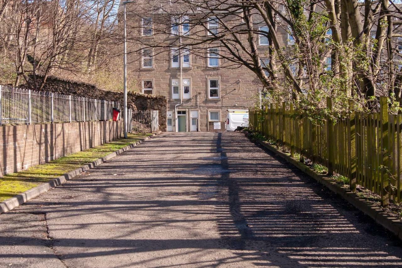 Tranquil Place In Dundee Near Docks Экстерьер фото